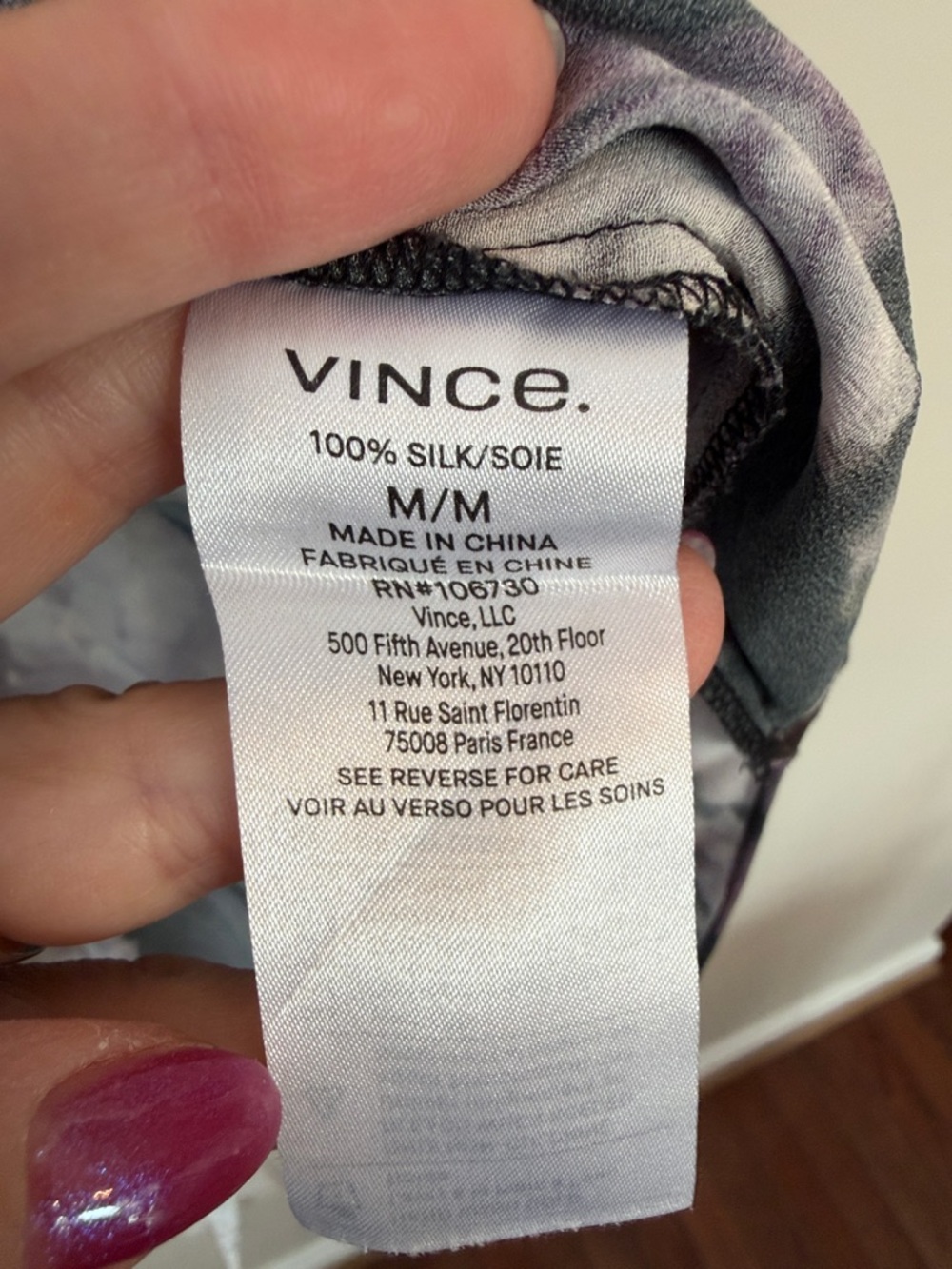 Vince Women's Night Garden Popover 100% Silk Blouse Top Black Purple size Medium - Picture 4 of 9